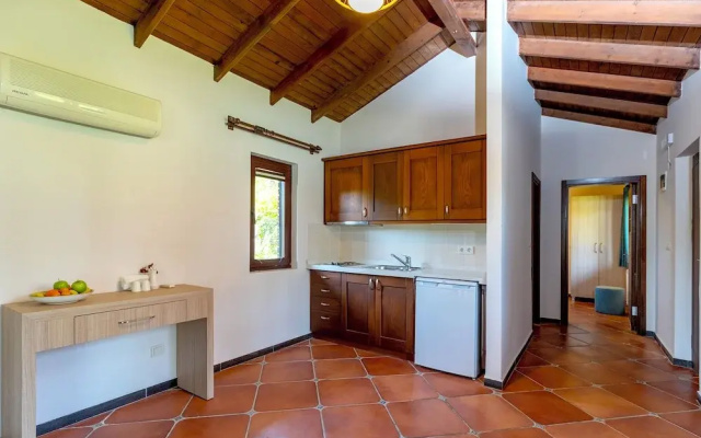 Cottage House - Adult Only
