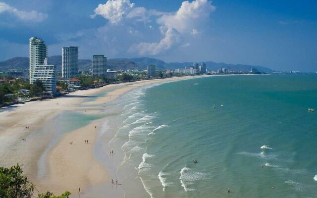 Tropical Hill by Melody Hua-Hin