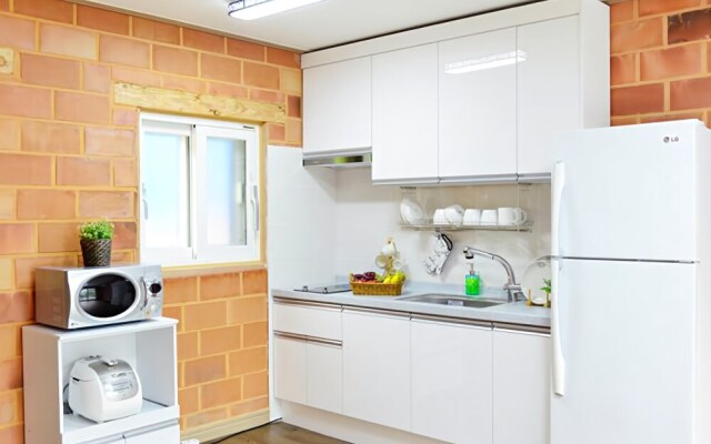 Sancheong Skylight Lake Pension