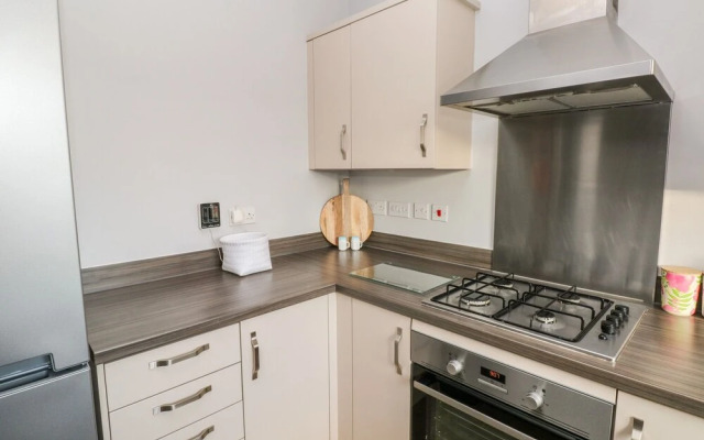 10 Belfrey Close