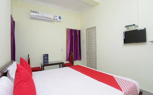 OYO 13859 Soveet Residency