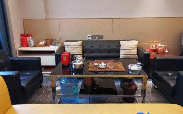 Yeste International Hotel (Hezhou Zhaoping Administrative Center)