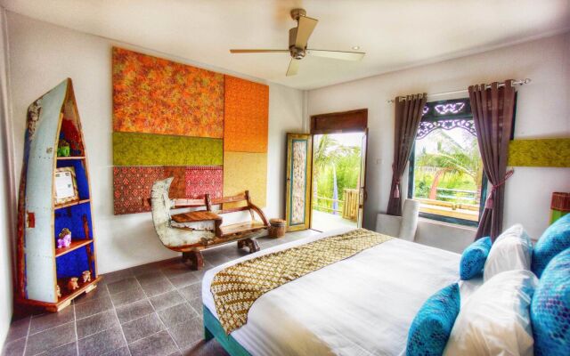 Floating Leaf Eco-Luxury Retreat