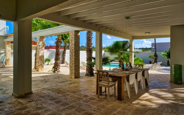Direct Ocean Front Villa With Private Pool + View! Boca Catalina Malmok!