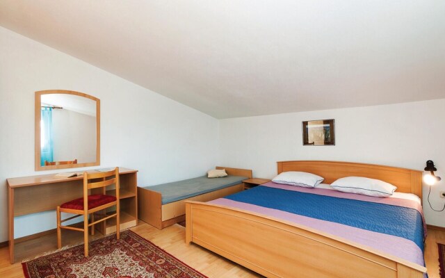 Amazing Apartment in Sv.filip i Jakov With 2 Bedrooms