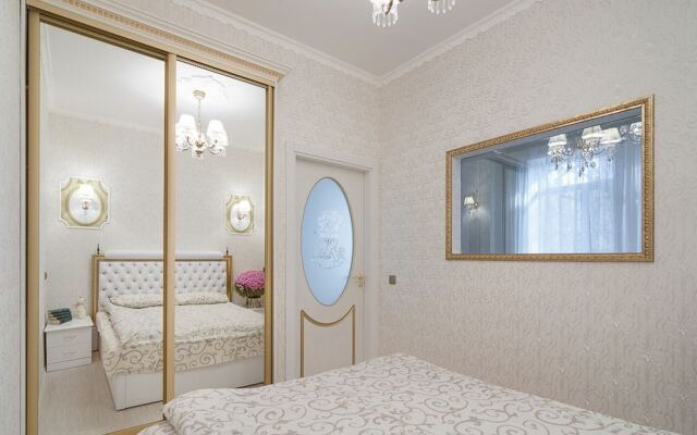 Flatsis Apartment Kuznechnaya 32