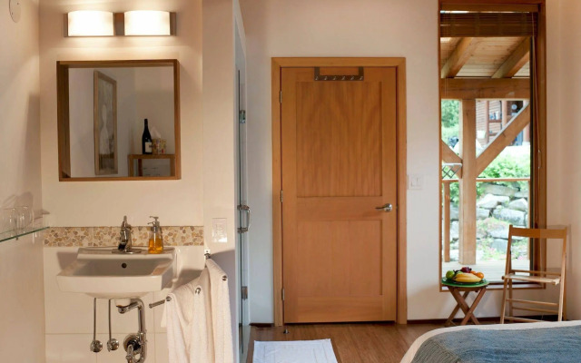 Myra Canyon Lodge + Ranch