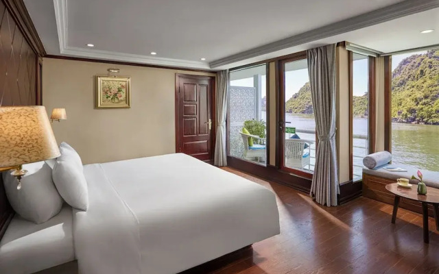 Verdure Lotus Classic Cruise on Lan Ha Bay