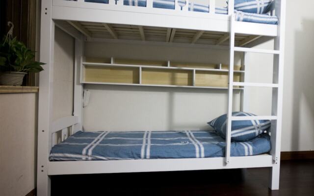 Flower Dream Youth Hostel