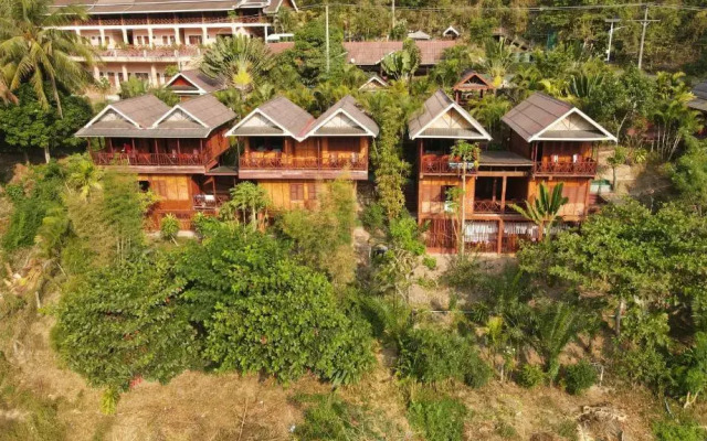 Mekong Riverside Lodge