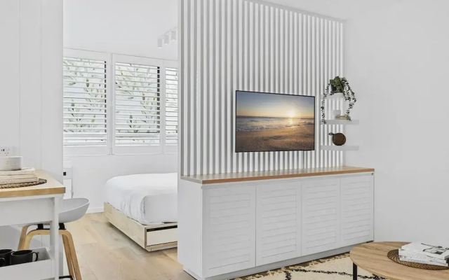 Studio3: Chic Bondi Abode With Pool & A/C