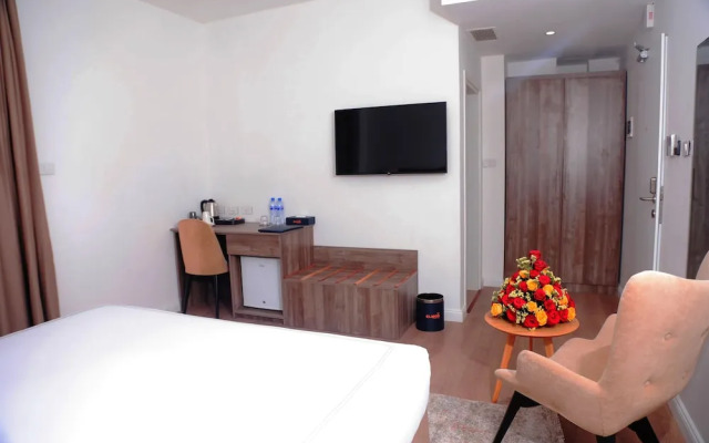 Elmo's Hotel