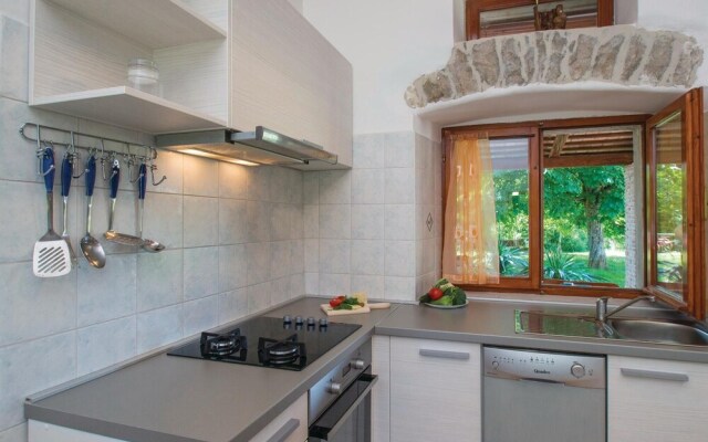 Awesome Home in Gondolici With Wifi and 3 Bedrooms