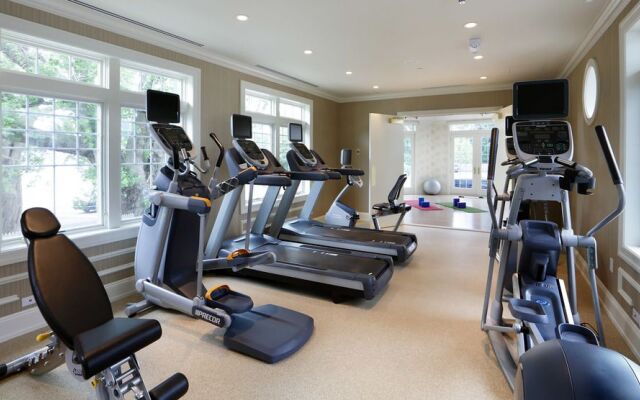 Madison Beach Hotel, Curio Collection by Hilton