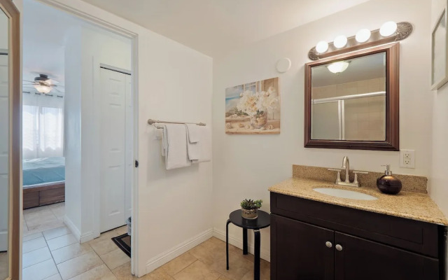 Kailua Village 307