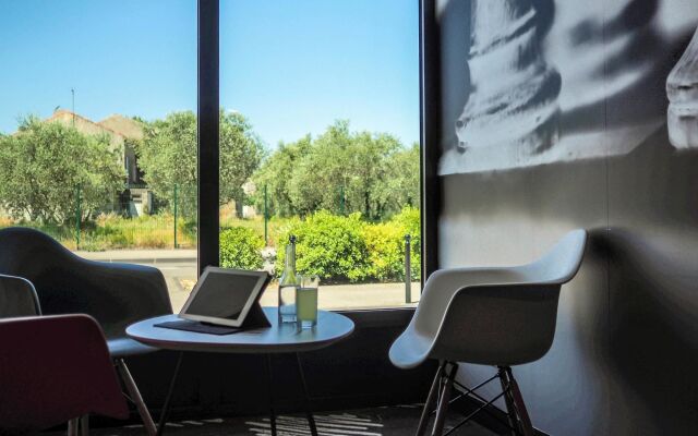 ibis Orange Centre Echangeur A7 A9