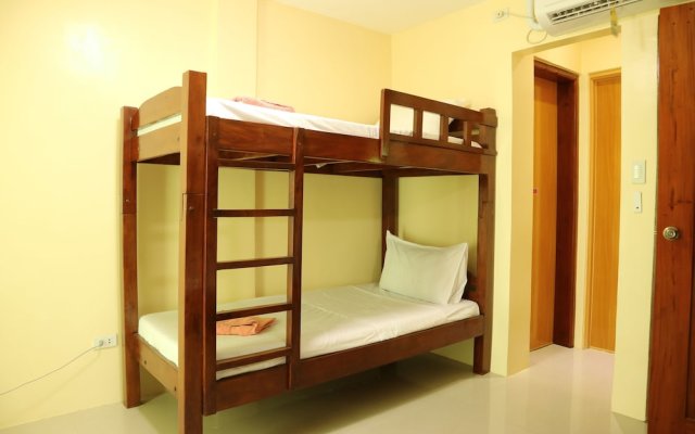 EA Apartelle - Metro Vigan - Hostel