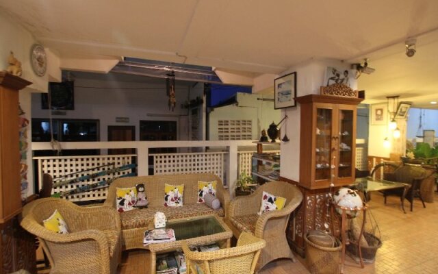 Huahin Place Guest House