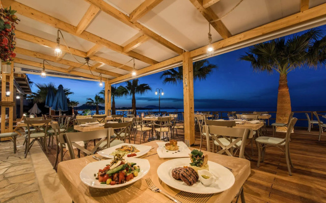 Windmill Bay Hotel