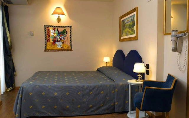 International Hotel & Suite