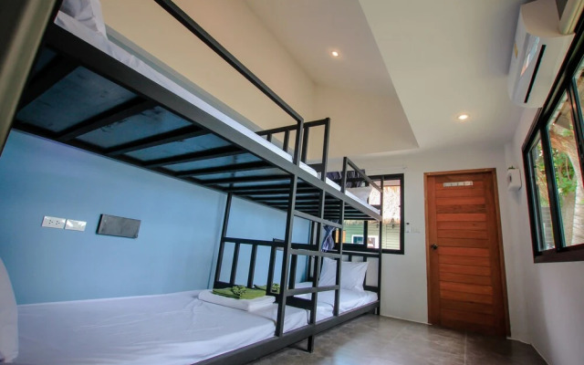 Bandon Beach Bar & Hostel - Adults Only