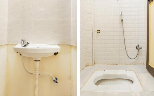 SPOT ON 67116 Royal Executive