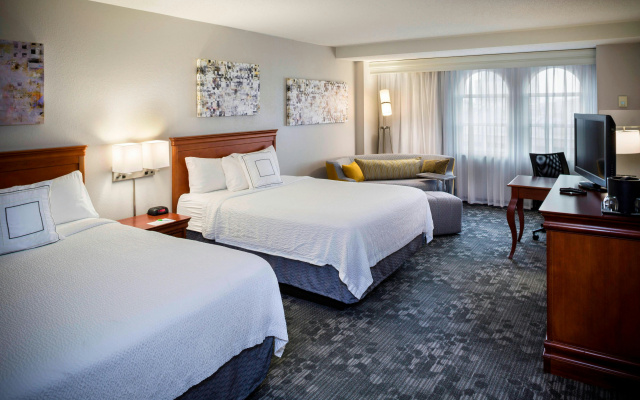 Courtyard by Marriott Norfolk Downtown