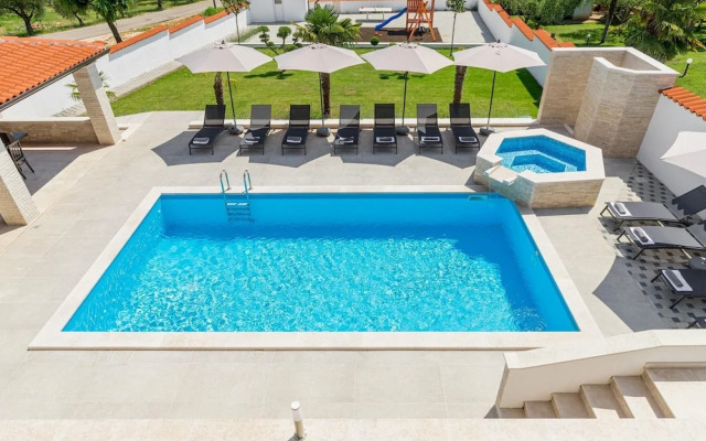 Aesthetic Villa With Private Pool