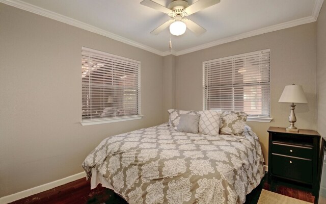 Austinstays Downtown Condo