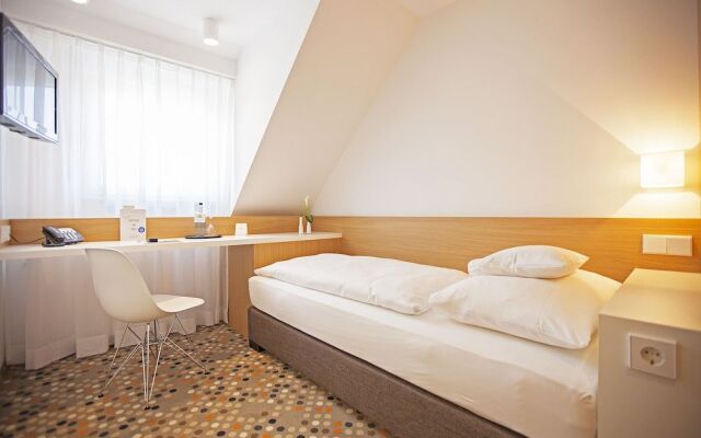 Waldhorn Hotel