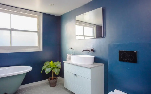 Beautiful 4 Bedroom House in North East London