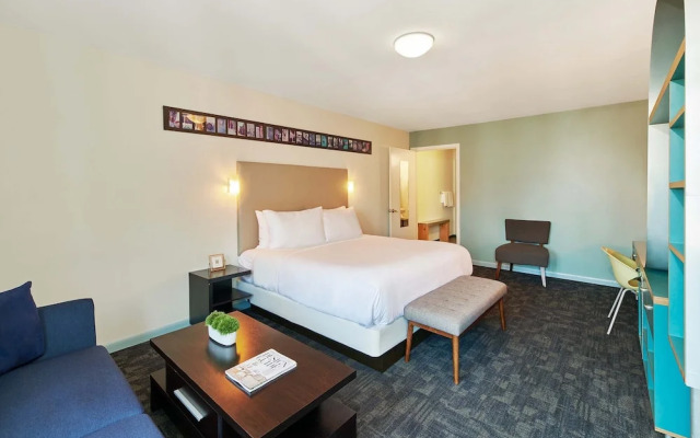 Greenporter Hotel