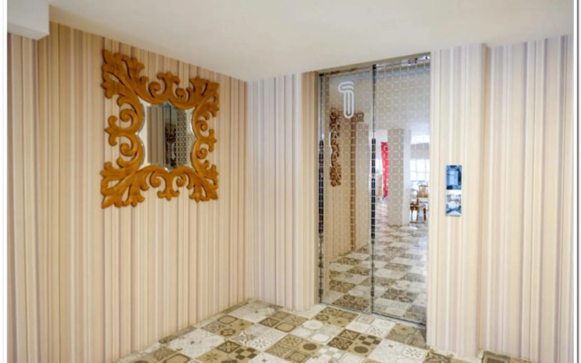 RedDoorz Plus @ Madukoro Raya Semarang – Guest Rooms – Semarang