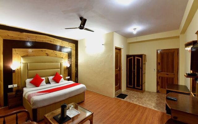 OYO 12425 Neha Palace