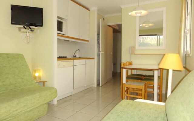 Studio in Saint-raphaël, With Pool Access, Furnished Terrace and Wifi