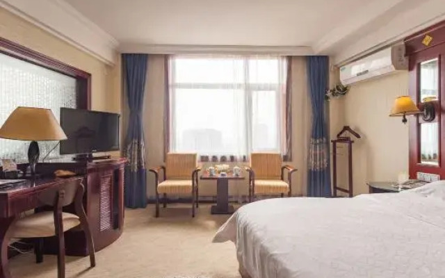 Dongfang Hotel