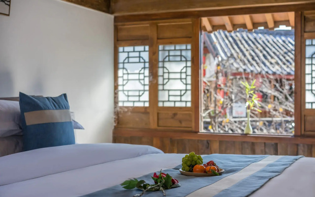 Lize Graceland Artistic Suite Inn