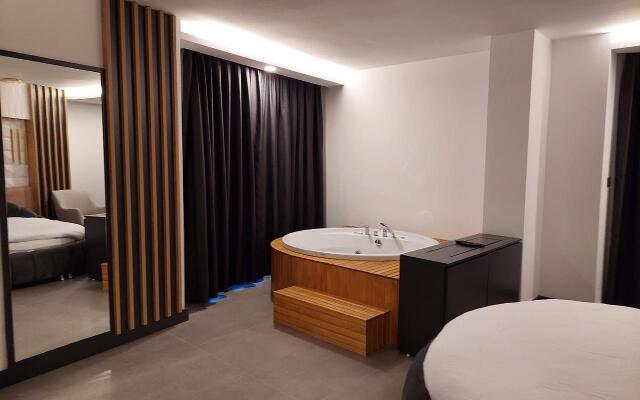 Signature Blue Resort Kuşadası