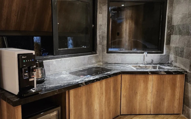 Villa 4-BR Klub Bunga No. 4 Batu Malang