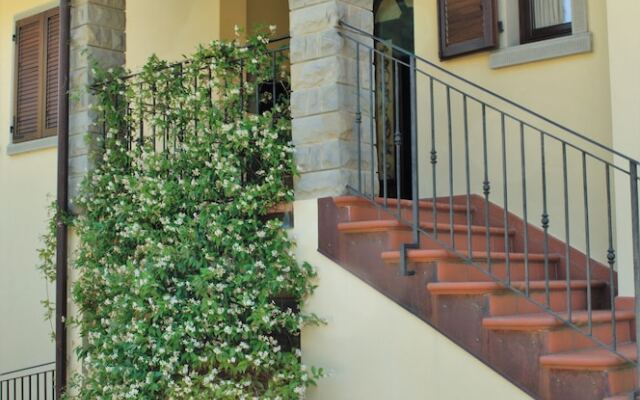 Wonderful Villa With Private Pool in the Heart of Tuscany