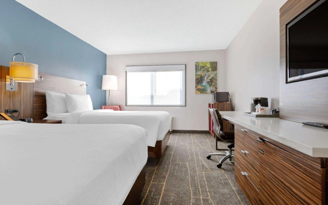 The Lux Hotel & Conference Center, an Ascend Collection Hotel