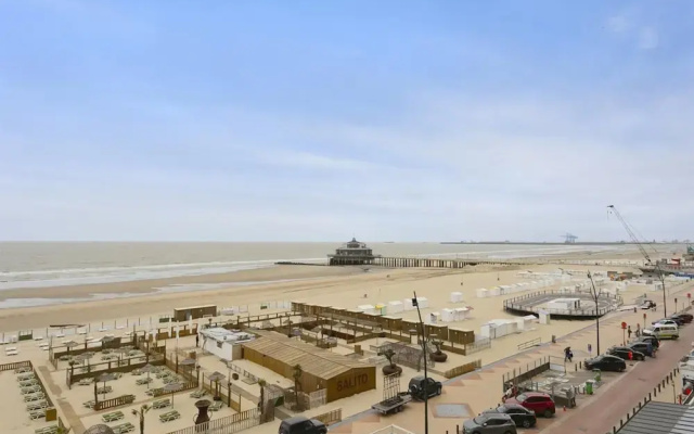 Apartment in Blankenberge With Sea Views