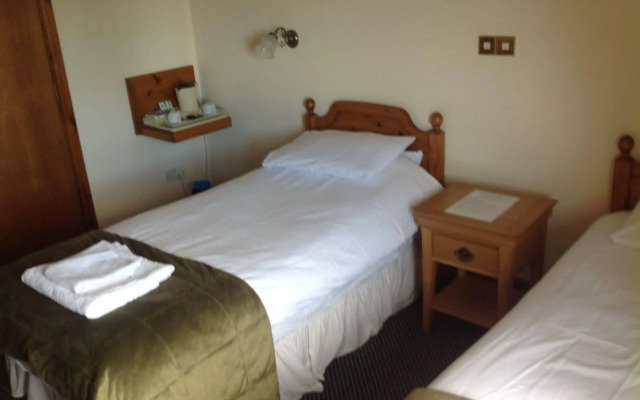 Glan Yr Afon Inn
