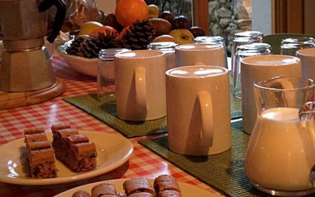 AltraVista Guest House