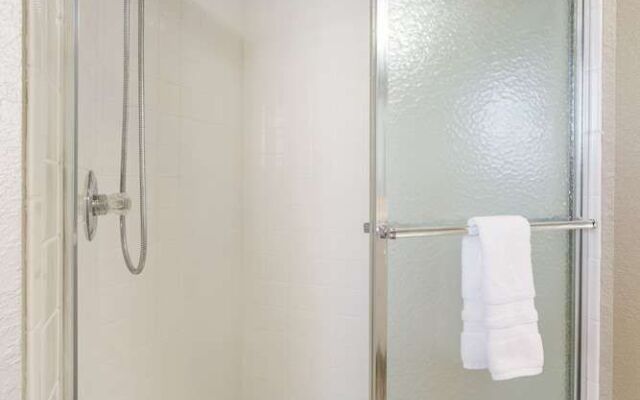 Rocky Shore Tranquility - Ozark Mtn Resort Amenities