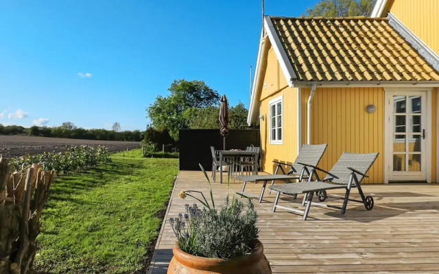 8 Person Holiday Home in Frorup