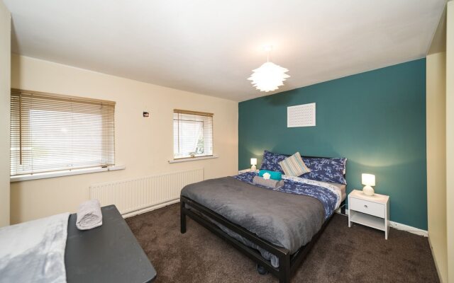 London Victoria Park 2 Bed Apt