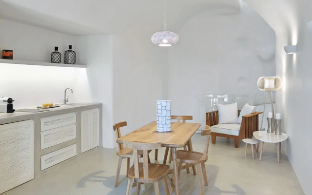 Villa Ioli With Stunning Caldera Views