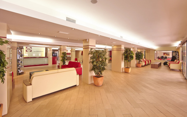 MLL Caribbean Bay Hotel