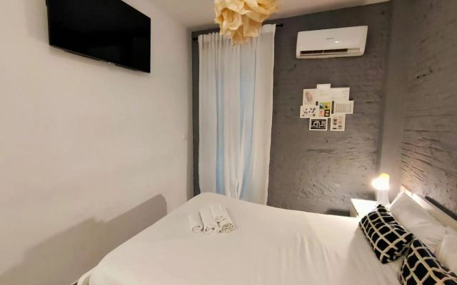 Pequeño Alojamiento con Mini Piscina - NO climatizada